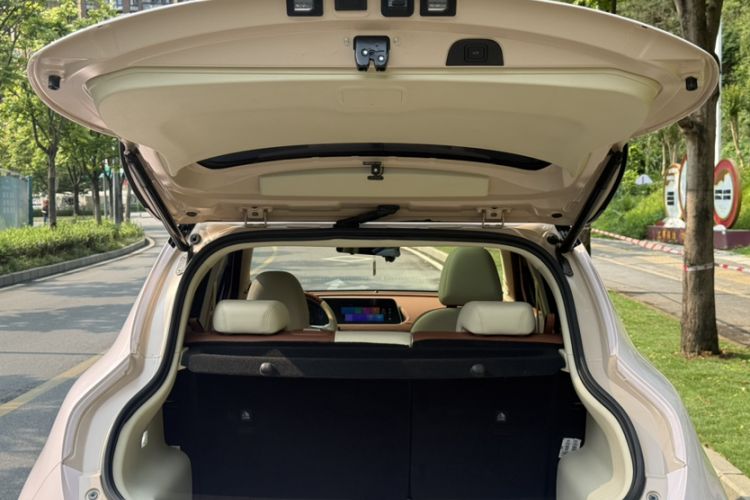 Used ORA Good Cat 2022 400km Standard Range Premium Version Lithium Iron Phosphate Trunk