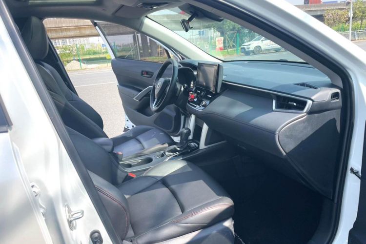 Used Toyota FRONTLANDER 2022 2.0L CVT Leading Edition