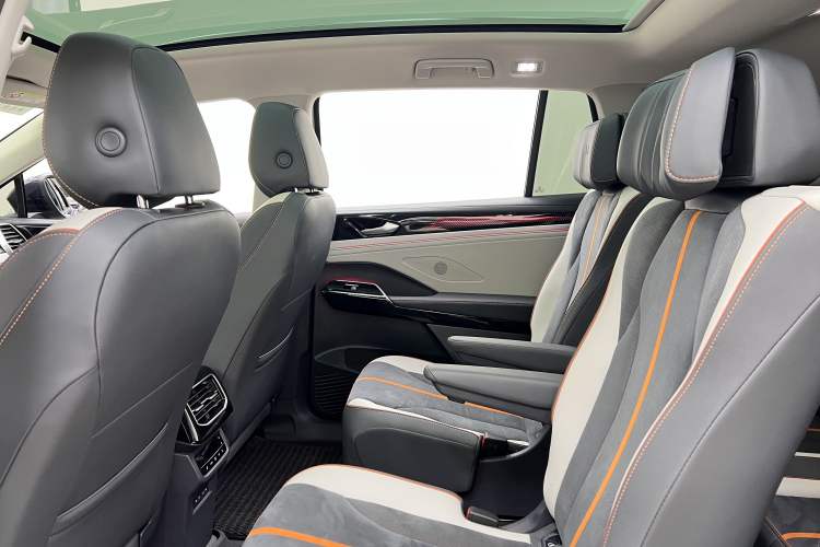 Used Volkswagen ID.6 CROZZ 2022 Long-Range PRO Edition