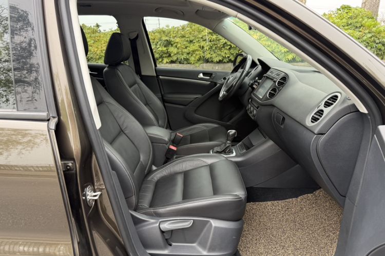 Used Volkswagen Tiguan 2017 300TSI Automatic Two-Wheel Drive Silk Road Comfort Edition Right Front Seat