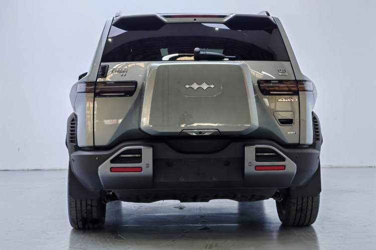 Used Formula Leopard Titanium 3 2025 501 km All-Wheel Drive Intelligent Driving Max Edition
