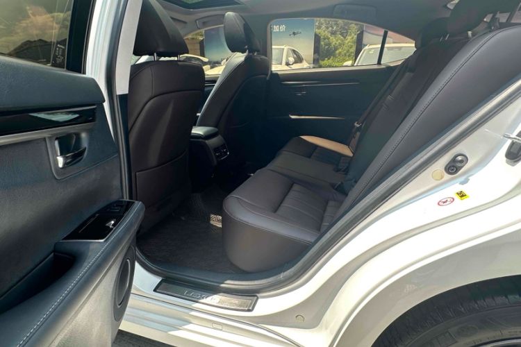 Used Lexus ES 2017 200 30th Anniversary Edition