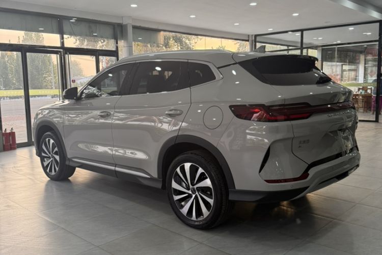 Used BYD Song PLUS New Energy 2024 Honor Edition EV 520km Luxury Model
