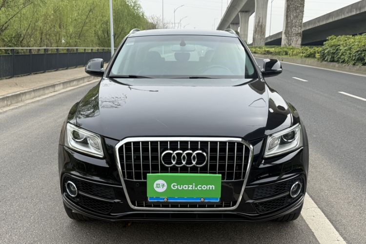 Used Audi Q5 2017 Plus 40 TFSI Ambition Model Exterior 2