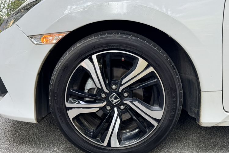 Used Honda Civic 2016 220TURBO CVT Prestige Edition
