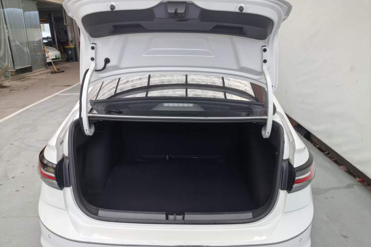 Used Volkswagen Lavida 2023 New Sharp 1.5L Automatic New Wish Edition