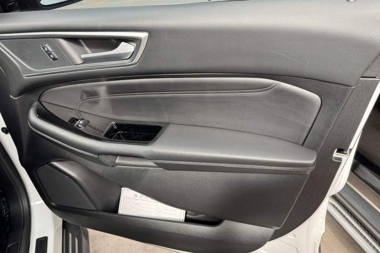 Used Ford Edge 2018 EcoBoost 245 Four-Wheel Drive Titanium 7-Seater
