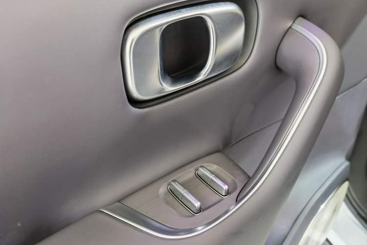 Used Leapmotor C16 2024 All-Electric 520 LiDAR Edition Interior 10