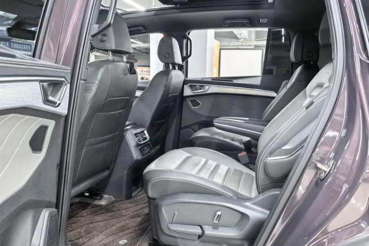 Used Volkswagen Talagon 2021 380TSI Four-Wheel Drive R-Line Touareg Edition
