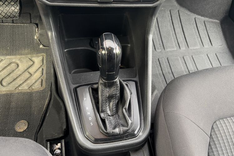 Used Volkswagen Santana 2016 1.6L Automatic Fashion Edition Gear Lever