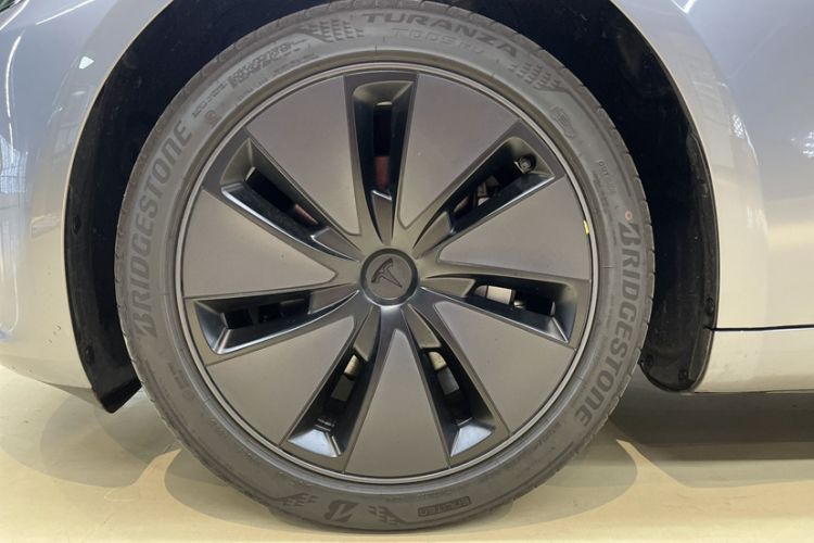 Used Tesla Model 3 2025 Rear-Wheel-Drive Version