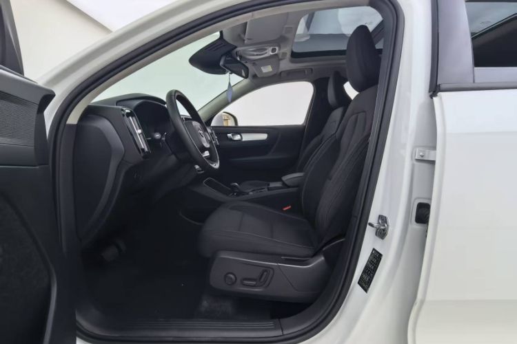 Used Volvo XC40 2022 T4 Four-Wheel Drive Smart & Stylish Edition