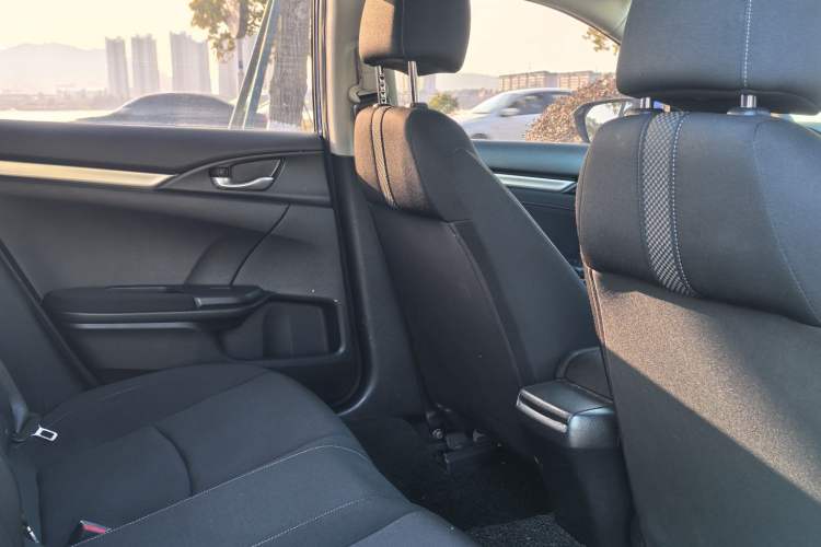 Used Honda Civic 2019 220TURBO CVT Dynamic Edition China VI Interior 4