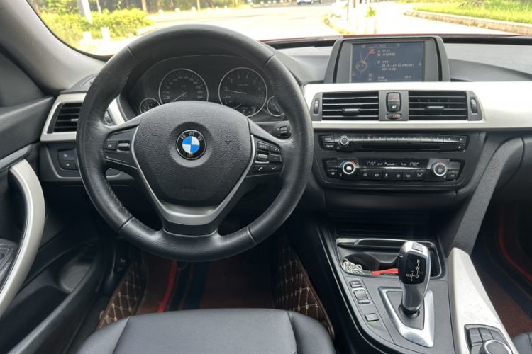 Used BMW 3 Series GT 2014 320i Leading Model
