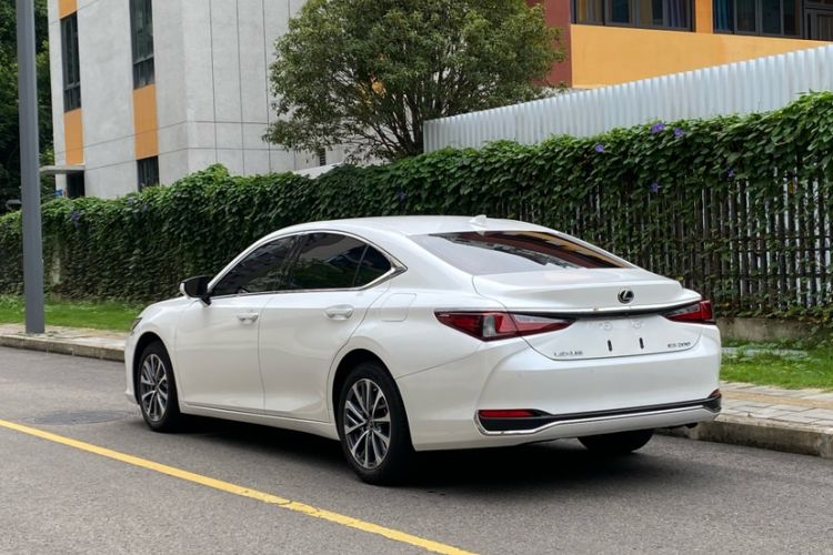 Used Lexus ES 2024 200 Premium Edition
