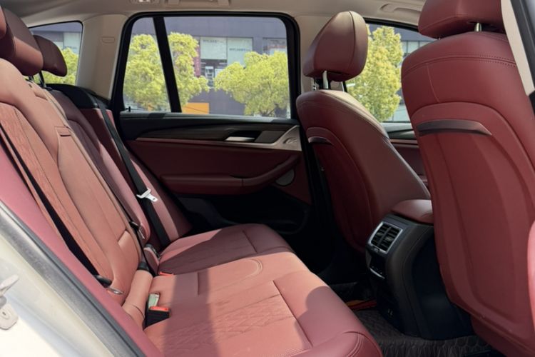 Used BMW X3 2022 xDrive30i Luxury Model M Night Sky Package Interior 4