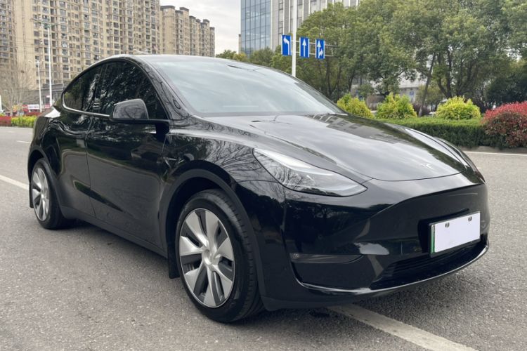 Used Tesla Model Y 2022 Long-Range All-Wheel-Drive Version Exterior 1