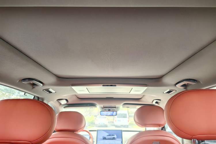 Used Dongfeng eπ eπ008 2024 210Max Range-Extended Version 6 Seats