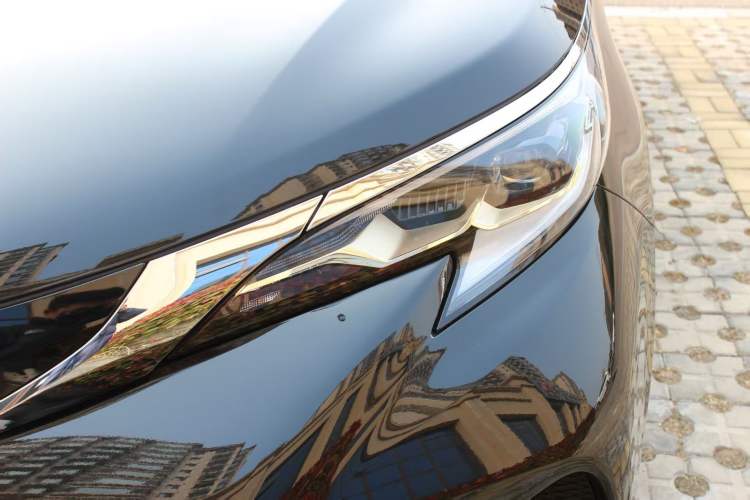 Used Toyota Granvia 2024 2.5L Hybrid Comfort Edition