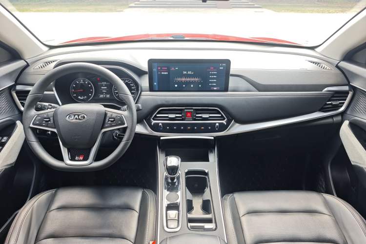 Used SOL X8 2021 300T DCT Panoramic Luxury Edition 6 Seats Audio And AC Panel