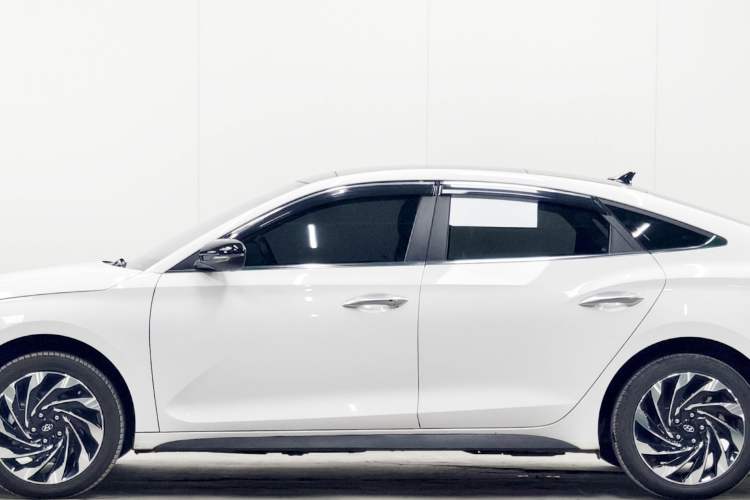 Used Hyundai Lafesta Electric 2020 GLX ZhiJie Edition
