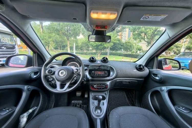 Used smart forfour 2018 1.0L 52kW Passion Edition