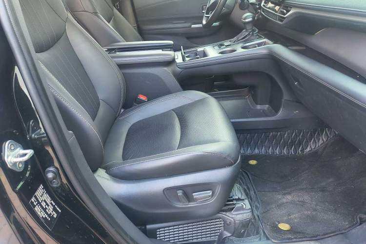 Used Toyota Sienna 2024 2.5L Hybrid Luxury Edition