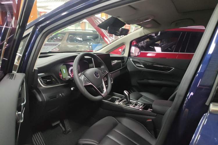 Used BYD Song MAX 2019 1.5T Automatic SmartConnect ZhiLian RuiDong Edition with 6 Seats China VI Standard