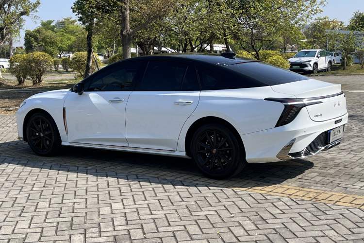 Used Hongqi H6 2023 2.0T ZhiShang Version
