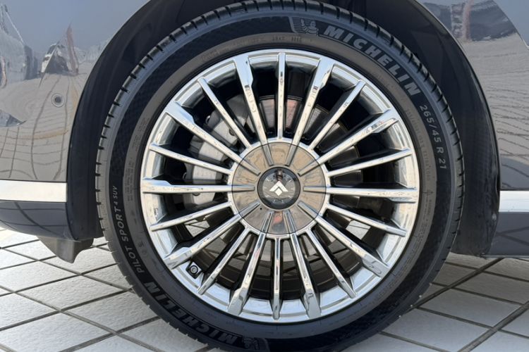 Used Hyptec HL 2025 700 Ultra Six-Seater All-Wheel-Drive LiDAR Version