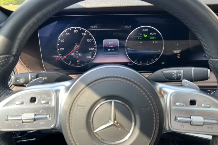 Used Mercedes-Benz S-Class 2020 S 450 L 4MATIC Exclusive Edition Odometer Close Up
