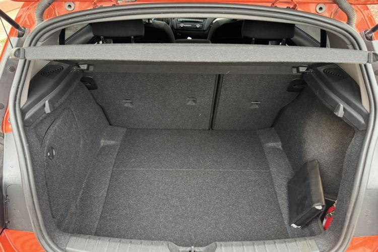 Used BMW 1 Series 2013 Facelifted 118i Leading Edition Interior 8