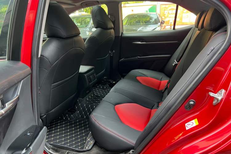 Used Toyota Camry 2018 2.0S FENGSHANG Edition
