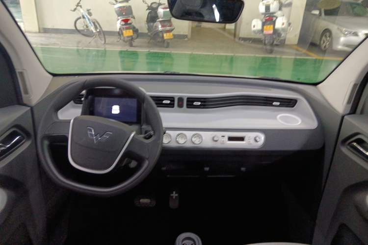 Used Wuling Hongguang MINIEV 2022 Macaron Premium Model – Lithium Iron Phosphate