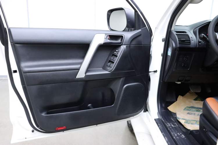 Used Toyota Prado 2019 2.7L TX Aluminum Wheels External Spare Tire No Sunroof Base Version—Middle East Market
