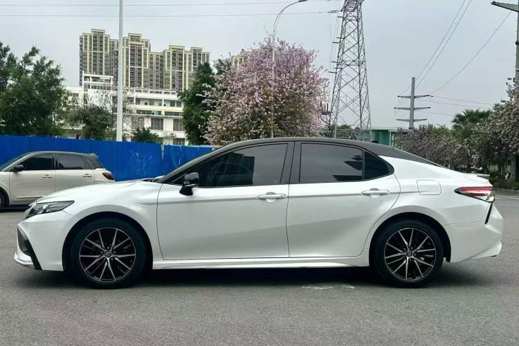 Used Toyota Camry 2021 2.0S FENGSHANG Edition
