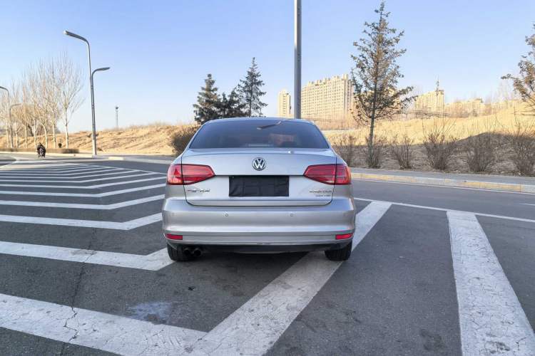 Used Volkswagen Sagitar 2015 230TSI Automatic Comfort Version