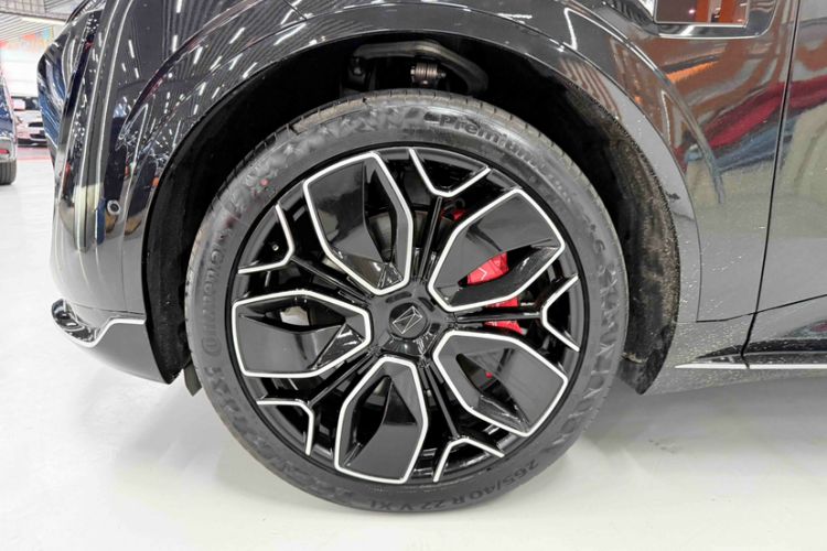 Used Avatr 11 2025 Night Rider Edition