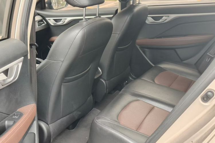 Used Geely Auto Vision 2019 Upgraded Model 1.5L Automatic Luxury Version China V Standard