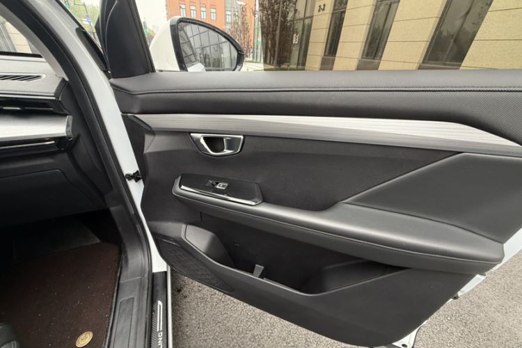 Used Wuling Asta 2021 1.5T CVT Starlight Edition Interior 7