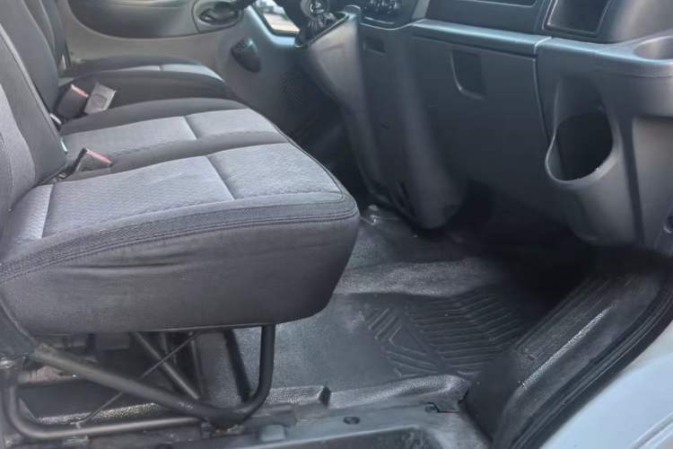 Used Ford Transit Custom 2016 2.2T Short-Wheelbase 6-Seater Mid-Roof Multi-Purpose Vehicle