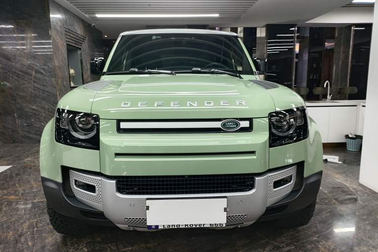 Used Land Rover Defender 2023 110 3.0T P400 75th Anniversary Legend Edition
