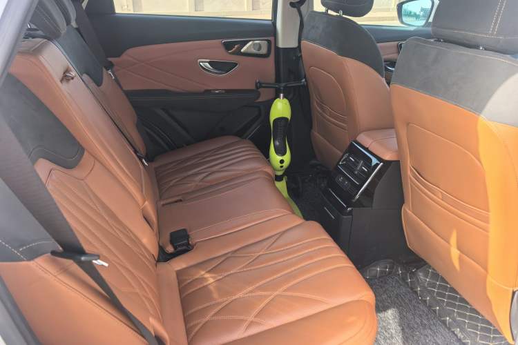 Used JETOUR Shanhai Shanhai L7 2024 1.5T 120km ULTRA 7-Seater
