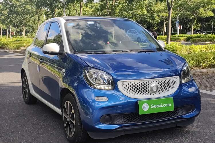 Used smart forfour 2016 1.0L 52 kW Passion Edition