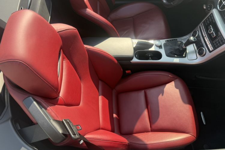 Used Mercedes-Benz SLK-Class 2011 SLK 200 Fashion Model