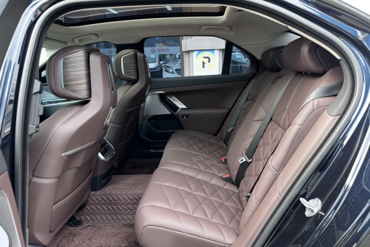 Used BMW 7 Series 2023 740Li Leading Model M Sport Package Interior 6