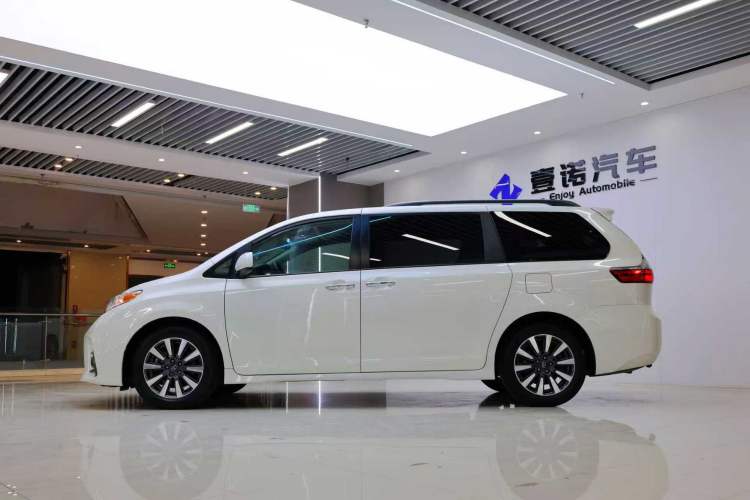 Used Toyota SIENNA  Exterior 2