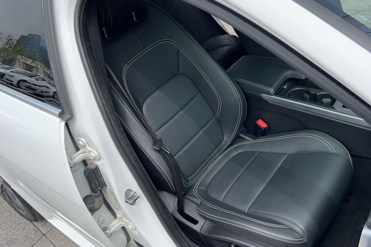 Used Jaguar XEL 2020 2.0T 200PS R-DYNAMIC Youth Sports Edition Right Front Seat