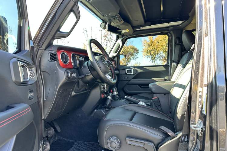 Used Jeep Wrangler 2021 2.0T Automatic Four-Door Electric Convertible Robin Hood European Specification