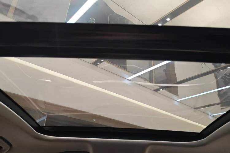 Used GAC Trumpchi GS8 2017 320T Two-Wheel Drive Luxury Smart Connectivity Version (7 Seats)
